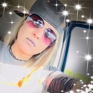 Meet your Posher, Isabella